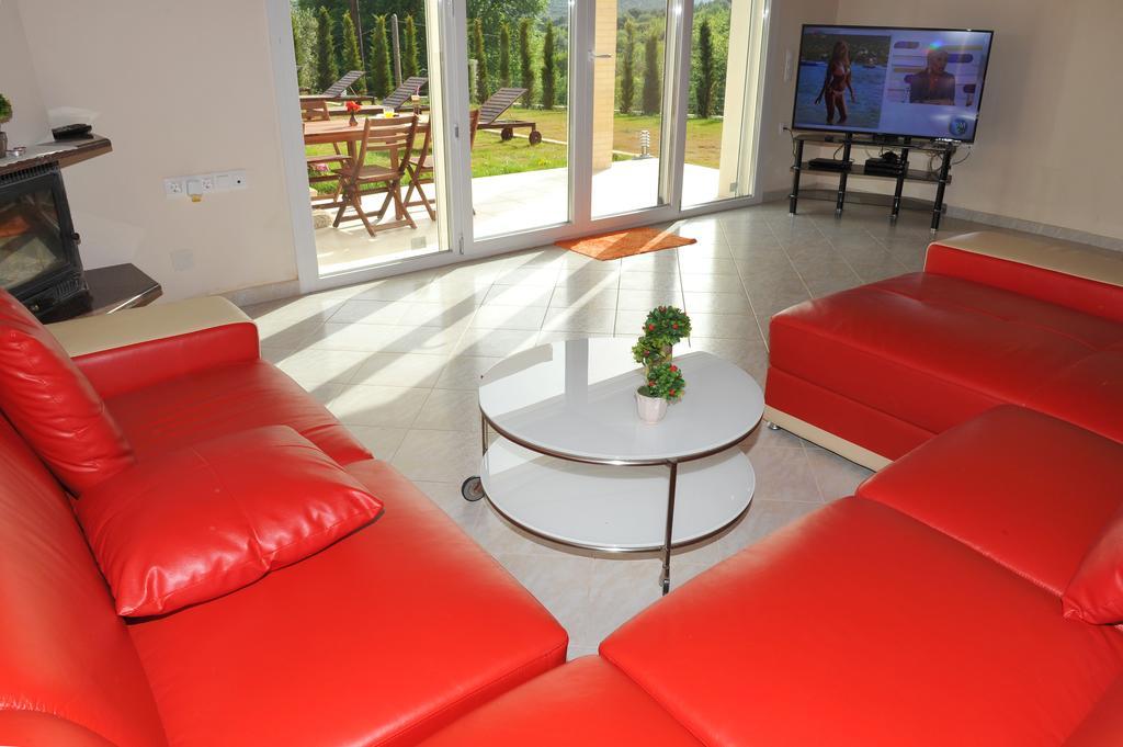 Villa Poulades Gouvia Buitenkant foto